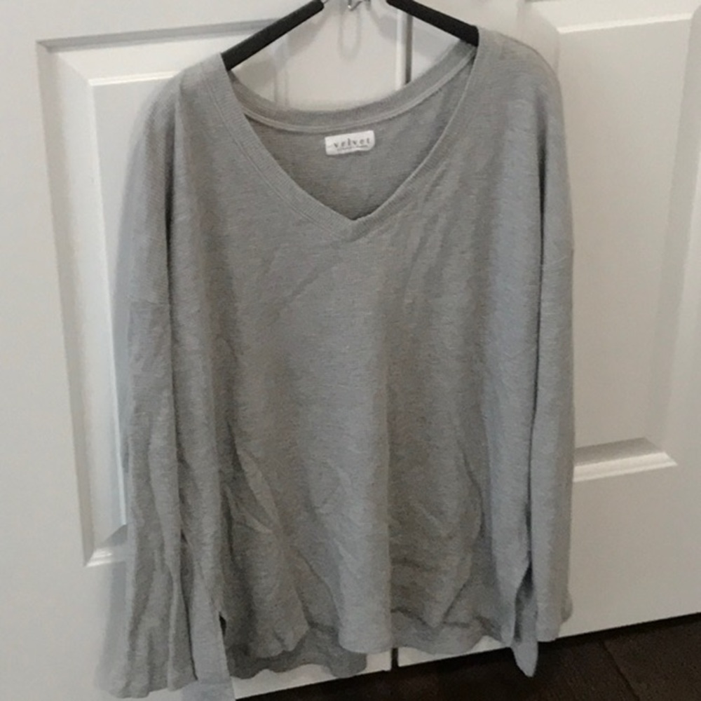 Velvet by graham Spencer waffle thermal vneck top